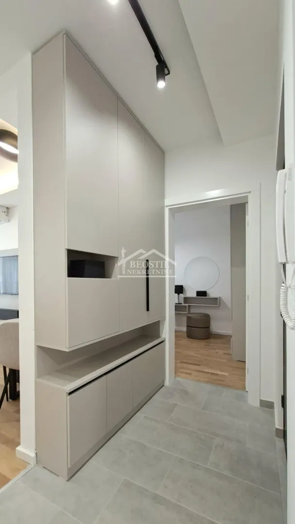 Prodaja, dvosoban stan, 48m², Mladenovac, Beograd