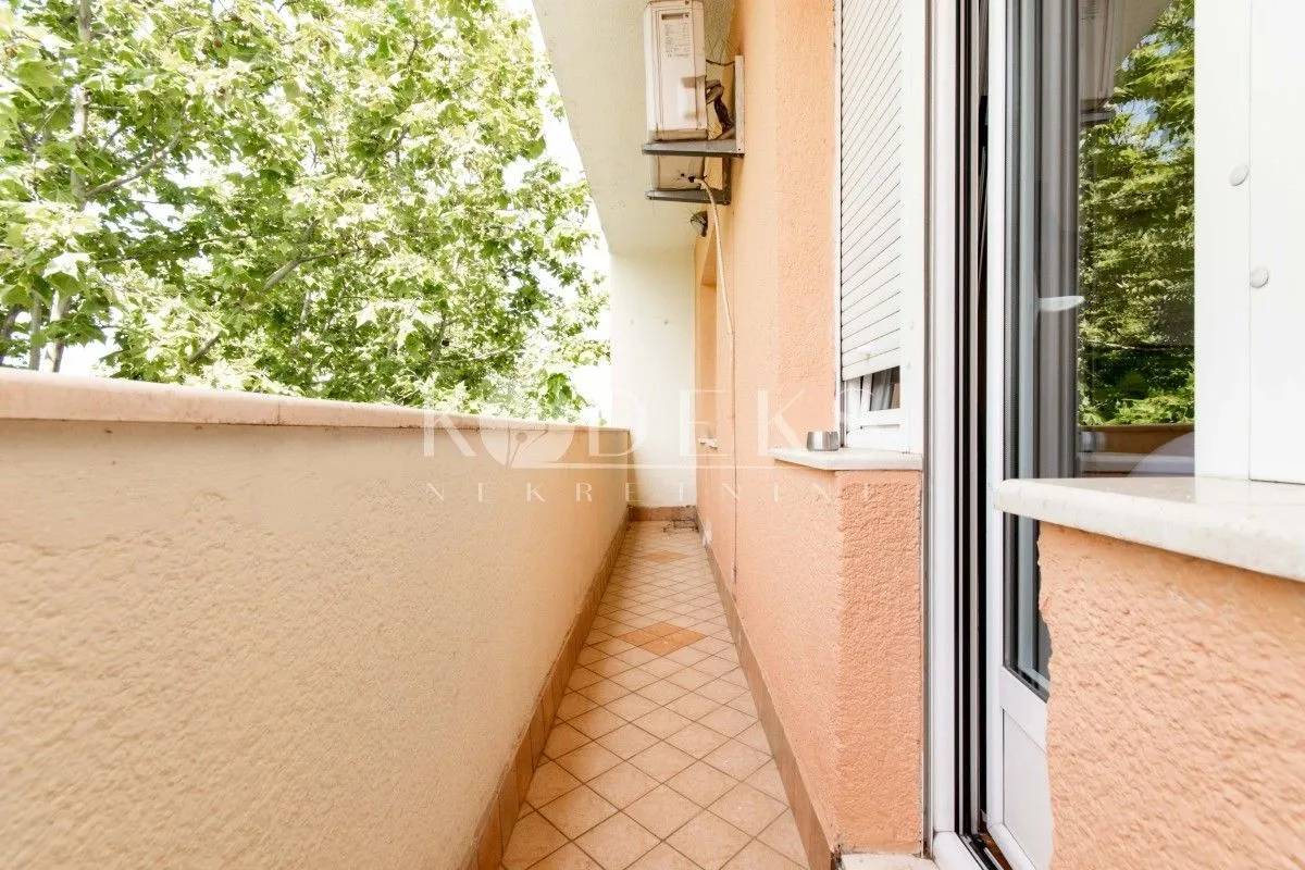 Izdavanje, dvosoban stan, 53m², Centar, Podgorica