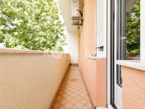 Izdavanje, dvosoban stan, 53m², Centar, Podgorica - image 10