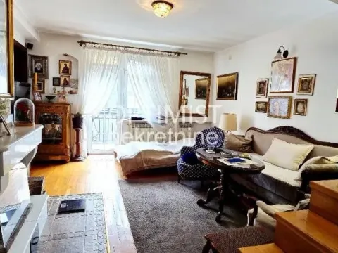 Prodaja, stan, 108m², Stari Grad, Beograd - image 1