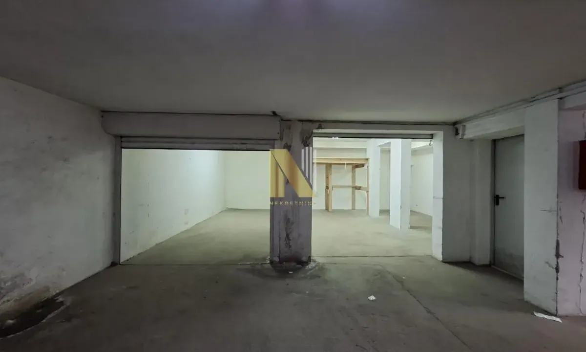 Rent, parking/garage, 16m², Grbavica, Novi Sad Sve Podlokacije
