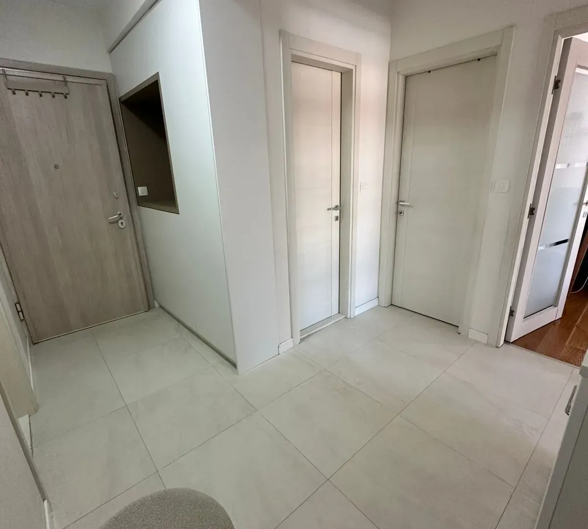Rent, two bedroom apartment, 70m², Central Point, Podgorica