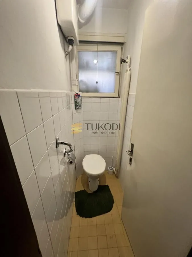 Prodaja, četvorosoban stan, 90m², Stari grad, Novi Sad