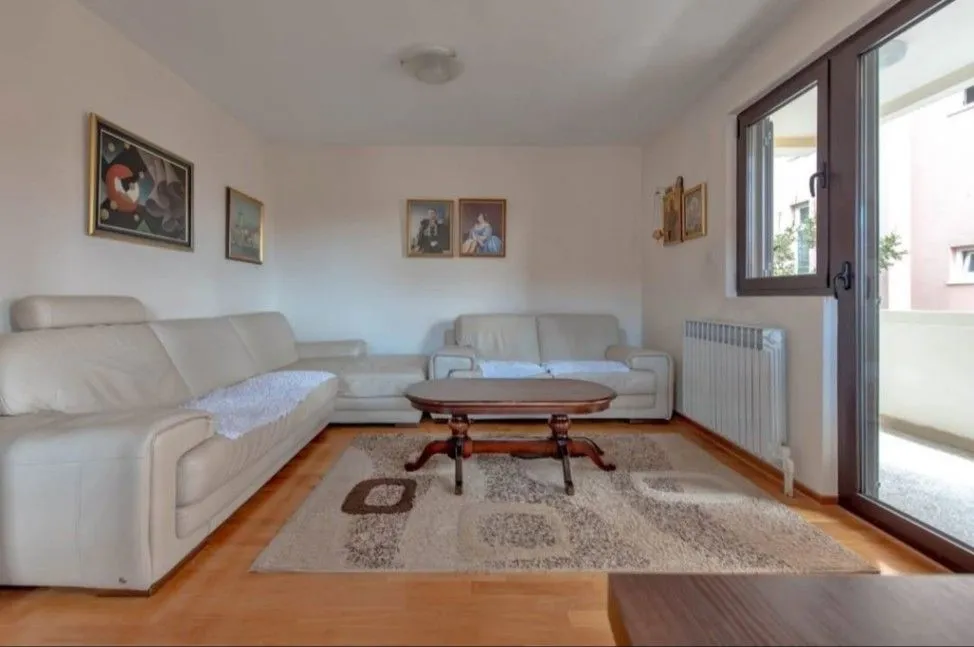 Prodaja, trosoban stan, 120m², Mainski Put, Budva