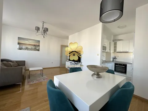 Izdavanje, jednosoban stan, 53m², City Kvart, Podgorica - image 8