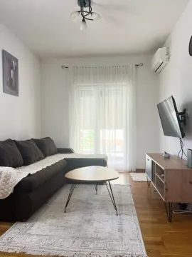 Izdavanje, jednosoban stan, 52m², City Kvart, Podgorica - image 3
