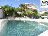 Sale, two bedroom apartment, 68m², Đenovići, Herceg Novi - image 1