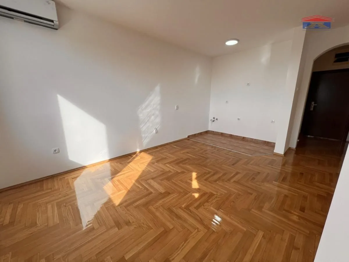 Prodaja, četvorosoban stan, 117m², Bulevar Evrope, Novi Sad Sve Podlokacije