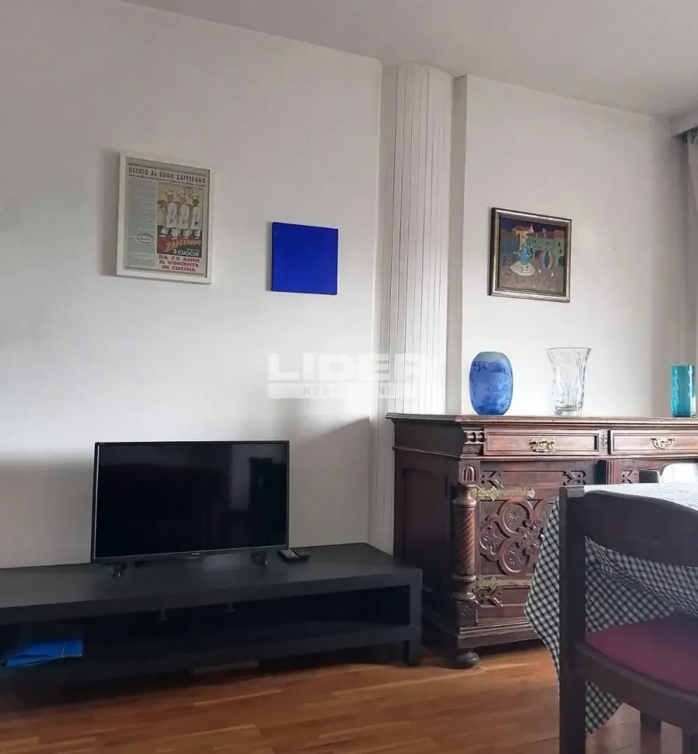 Rent, three bedroom apartment, 78m², Stari Grad, Beograd