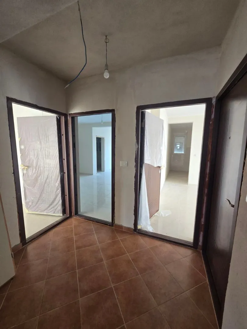 Prodaja, kuća, 505m², Šušanj, Bar
