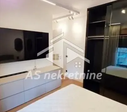 Izdavanje, trosoban stan, 95m², Savski Venac, Beograd - image 9