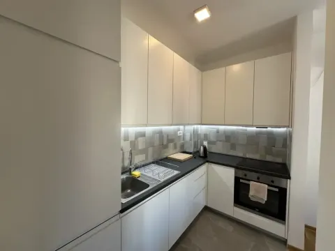 Sale, two bedroom apartment, 58m², Bečići, Budva - image 4