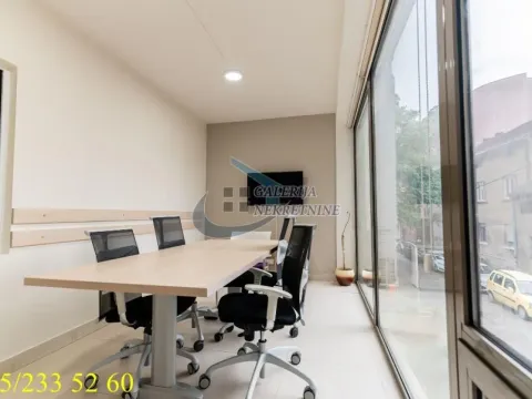 Izdavanje, poslovni prostor, 91m², Vračar Hram, Vračar Sve Podlokacije - image 10