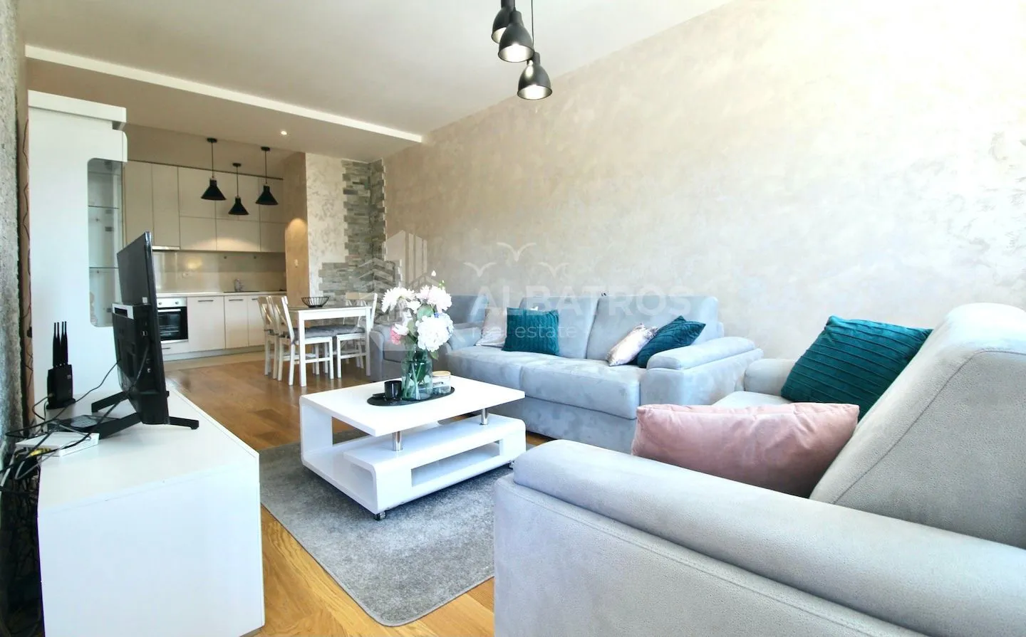Daily-rent, one bedroom apartment, 51m², Centar, Bar
