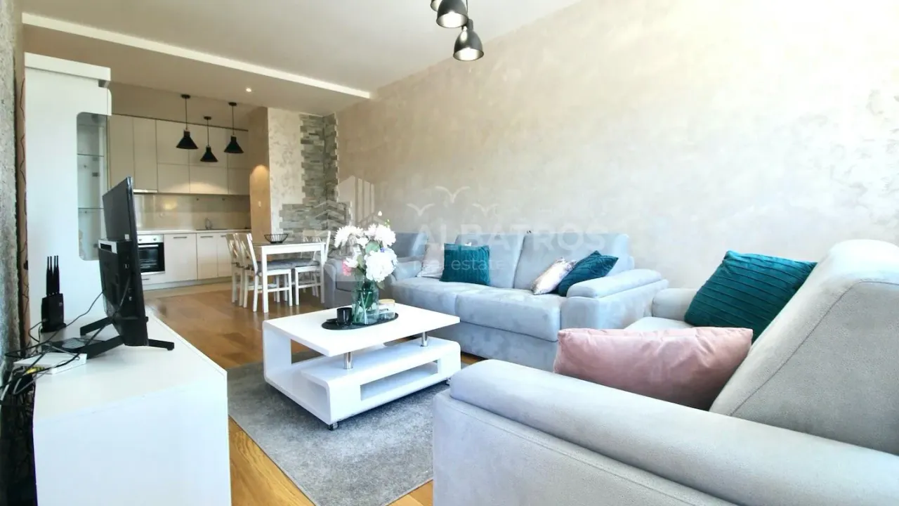 Daily-rent, one bedroom apartment, 51m², Centar, Bar