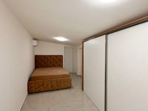 Izdavanje, dvosoban stan, 125m², Momišići, Podgorica - image 5