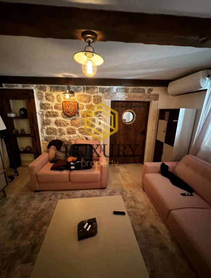 Prodaja, stan, 57m², Opatovo, Tivat