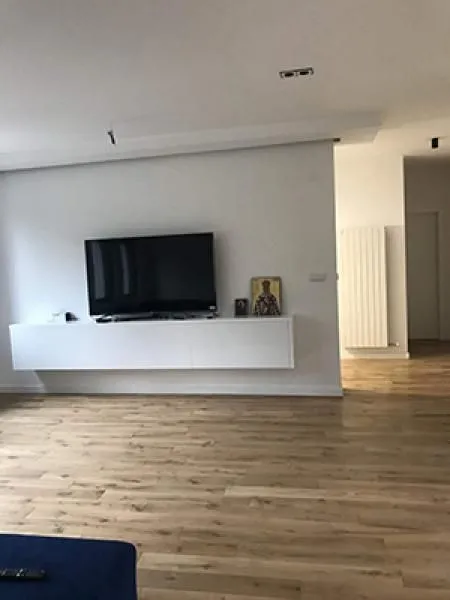 Izdavanje, stan, 300m², Lisičji Potok, Beograd