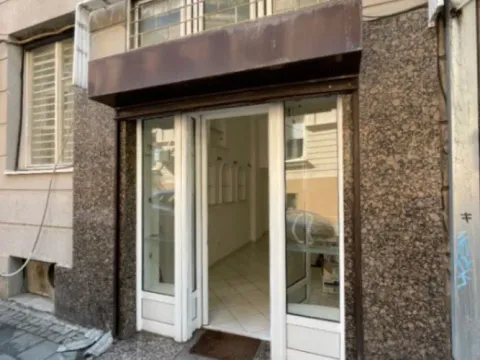 Izdavanje, poslovni prostor, 30m², Cvetni Trg, Vračar Sve Podlokacije - image 3