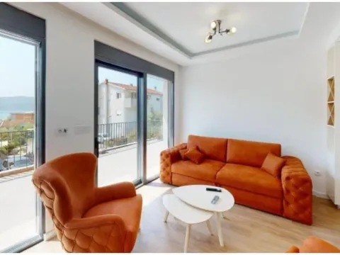 Rent, two bedroom apartment, 75m², Tivat, Crna Gora