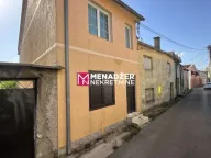 Prodaja, kuća, 100m², Stara Varoš, Podgorica - image 1