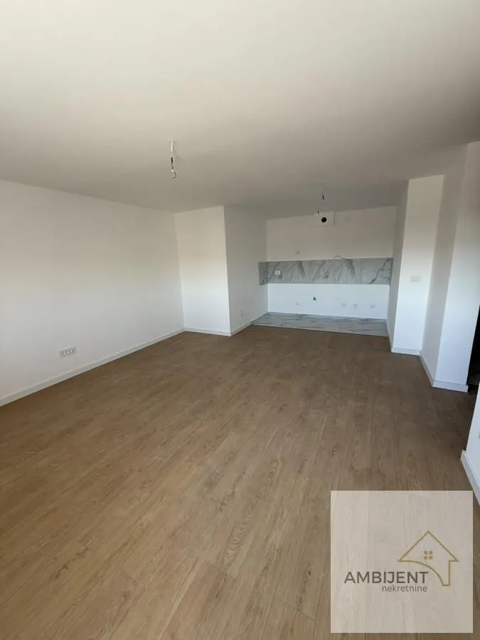 Izdavanje, trosoban stan, 69m², Nova Pazova, Stara Pazova