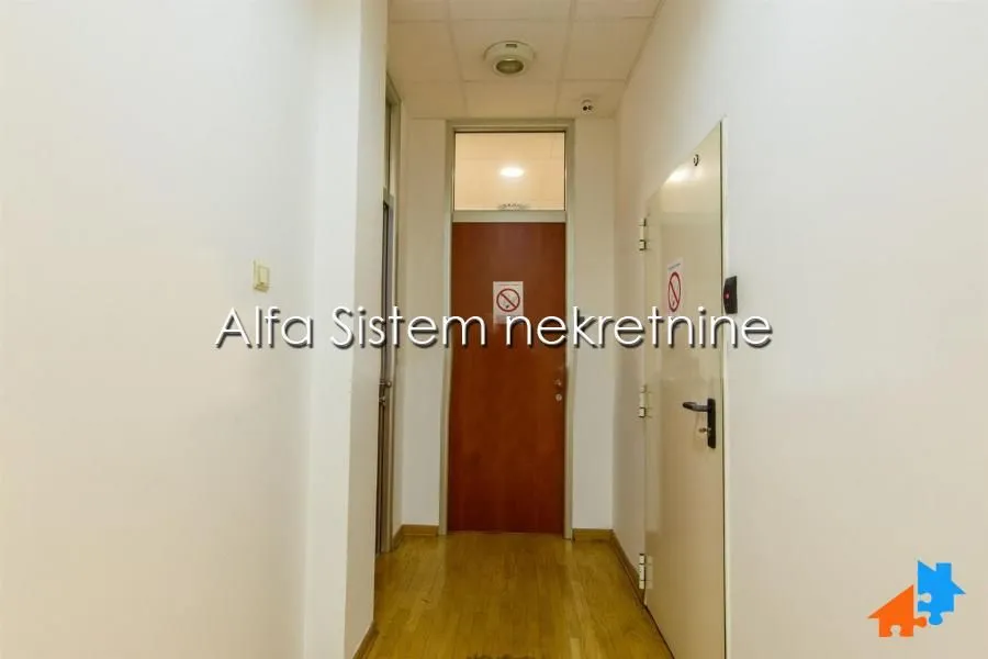 Rent, office space, 335m², Bezanijska Kosa 1, Bežanijska Kosa Sve Podlokacije
