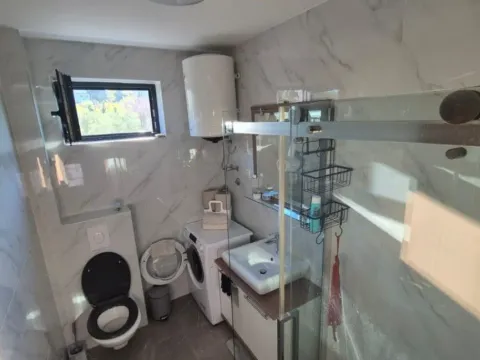 Rent, one bedroom apartment, 45m², Donja Lastva, Tivat - image 5