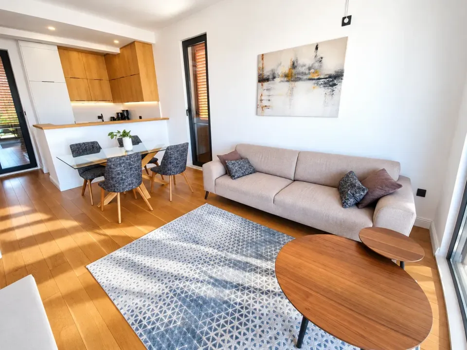Rent, one bedroom apartment, 45m², Tivat, Crna Gora
