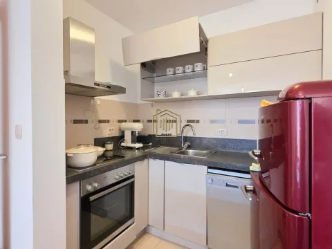 Prodaja, jednosoban stan, 39m², Stari Aerodrom, Podgorica - image 9