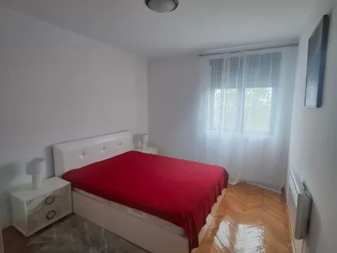 Izdavanje, dvosoban stan, 63m², Stari Aerodrom, Podgorica - image 4