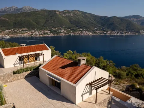 Prodaja, stan, 339m², Tivat, Crna Gora - image 1