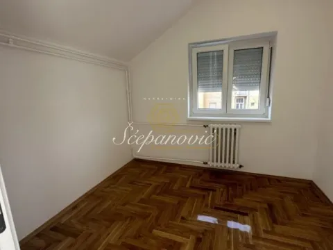 Prodaja, četvorosoban stan, 99m², Centar, Novi Sad - image 10