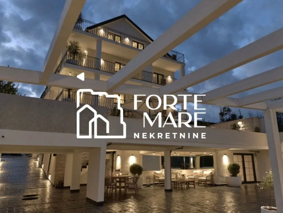 Prodaja, kuća, 424m², Tivat, Crna Gora