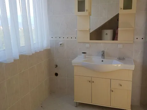 Prodaja, stan, 95m², Tivat, Crna Gora - image 7