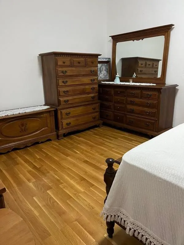 Izdavanje, kuća, 400m², Zlatica, Podgorica