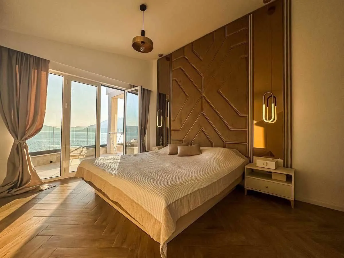 Rent, three bedroom apartment, 125m², Tivat, Crna Gora