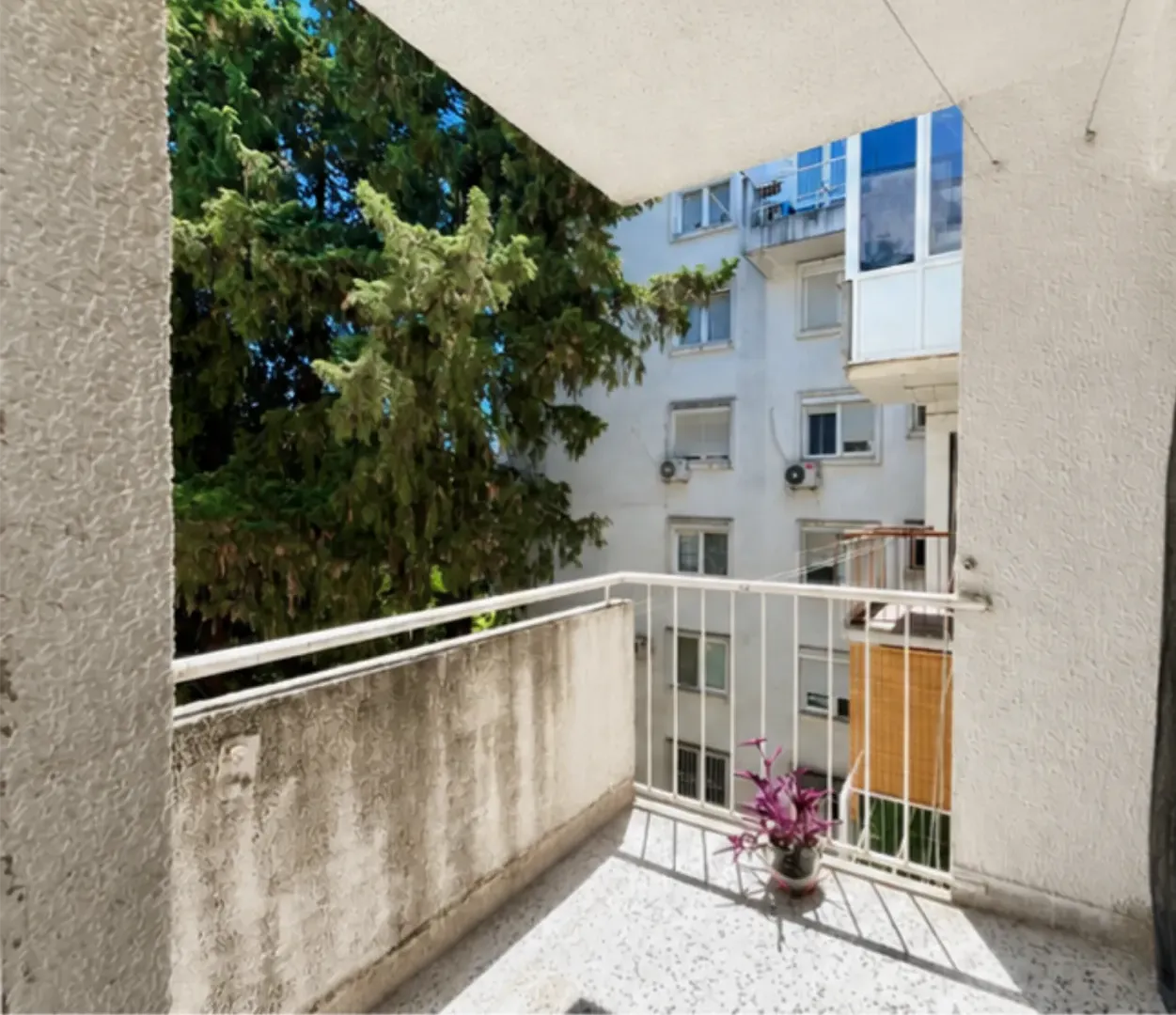 Rent, two bedroom apartment, 64m², Centar, Bar