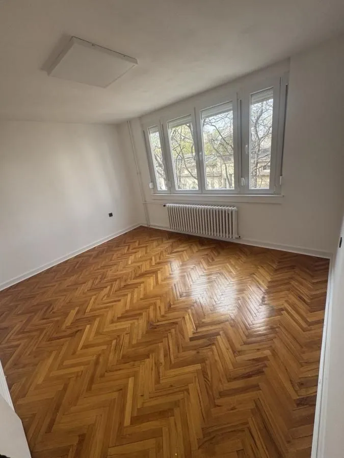 Rent, office space, 95m², Centar, Niš