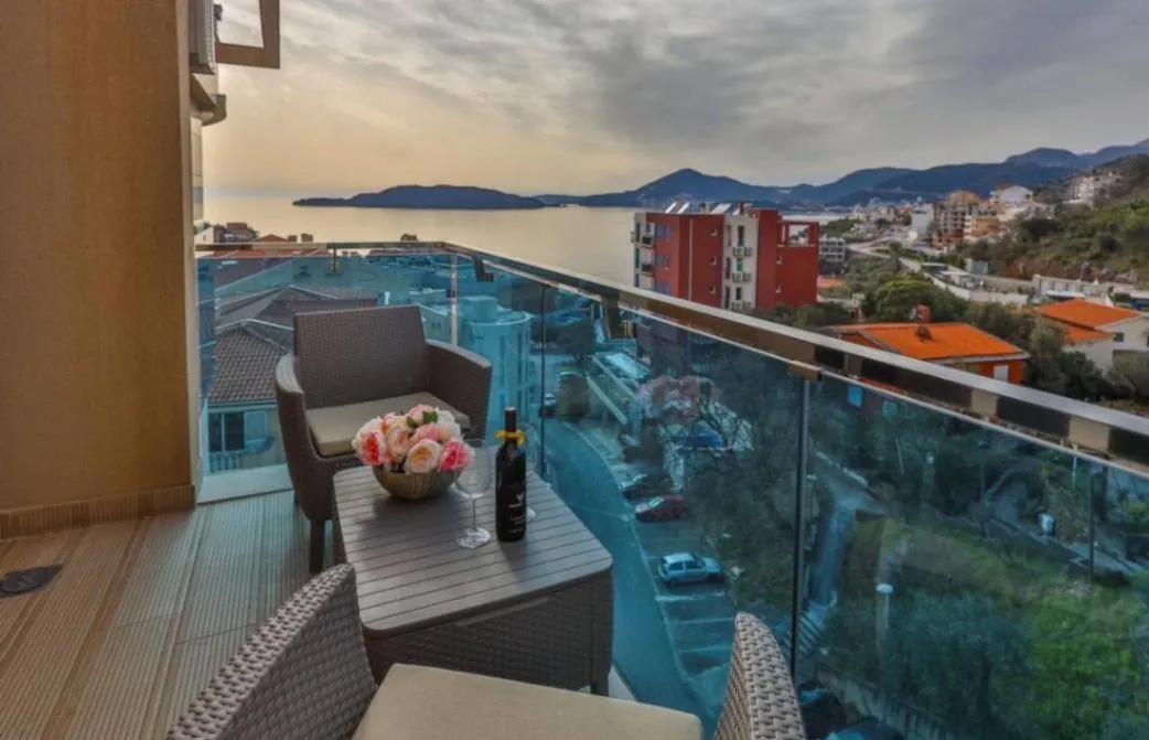 Prodaja, dvosoban stan, 96m², Pržno, Budva