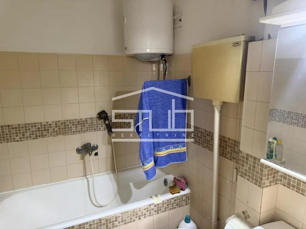Prodaja, stan, 88m², Resnik, Beograd
