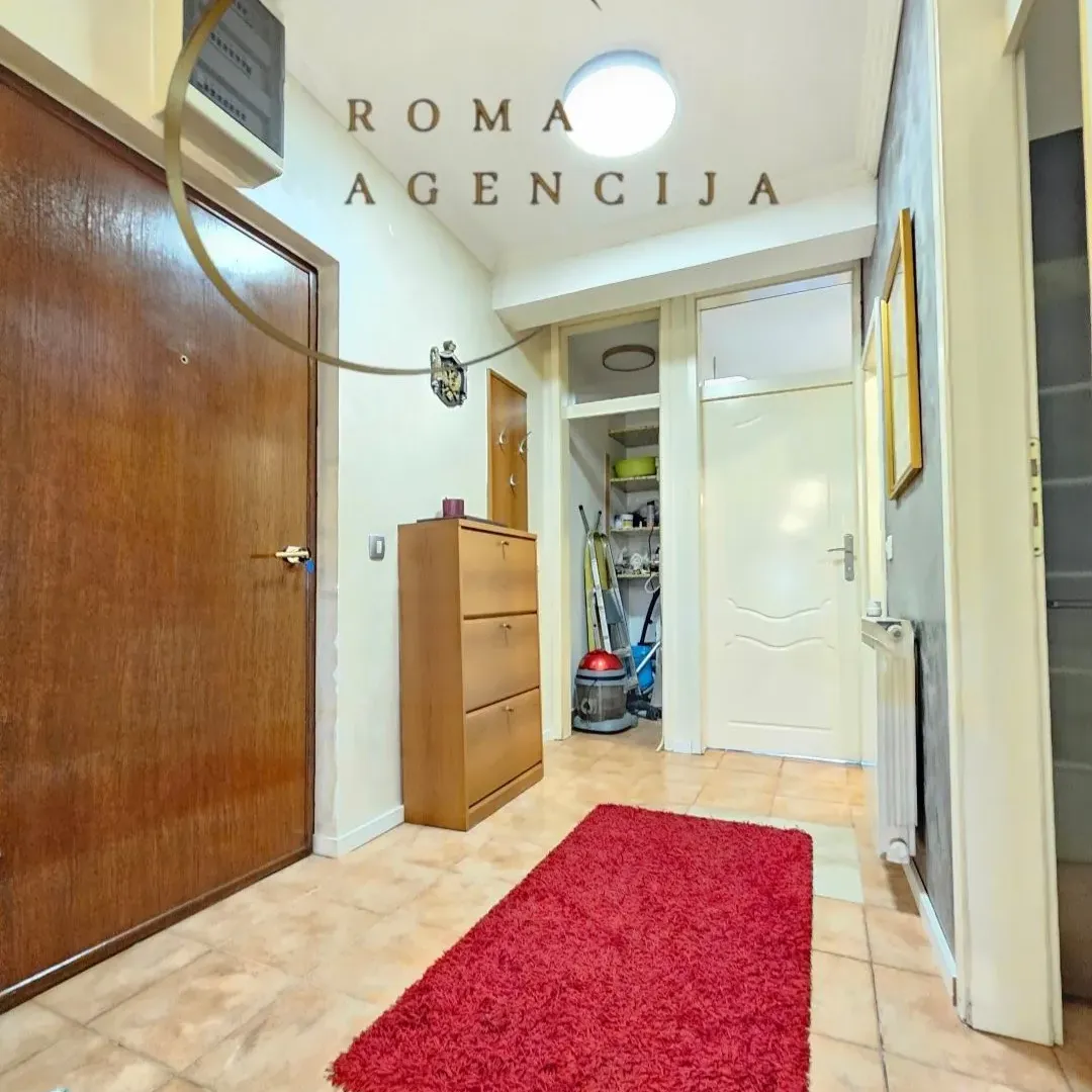 Izdavanje, dvosoban stan, 86m², Preko Morače, Podgorica