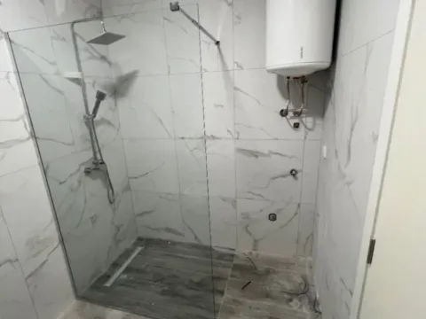 Izdavanje, jednosoban stan, 54m², Dobrota, Kotor - image 9