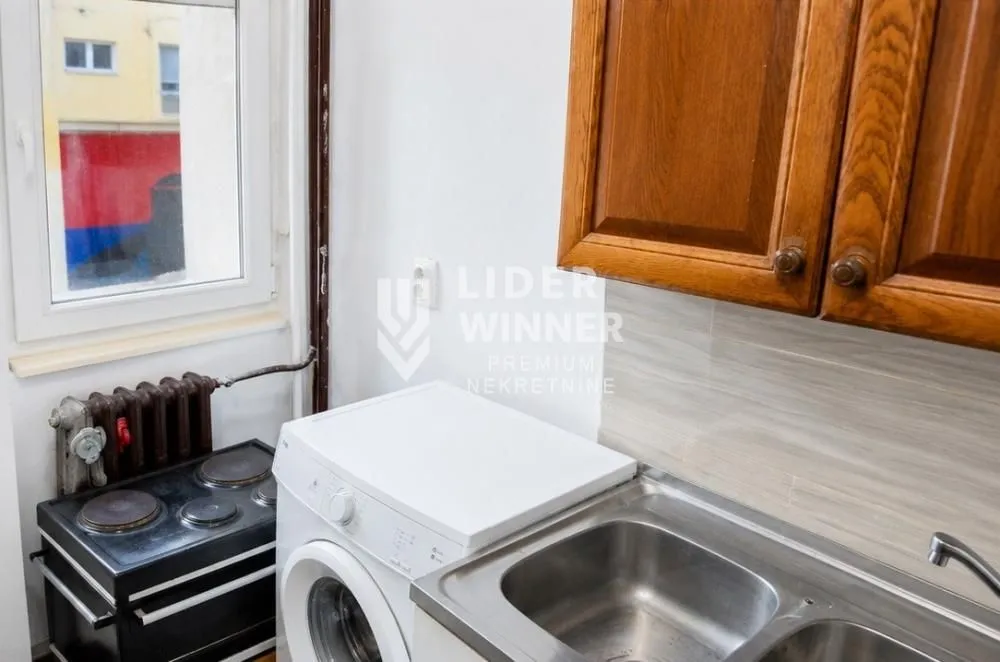 Prodaja, stan, 10m², Zemun Gornji Grad, Zemun Sve Podlokacije
