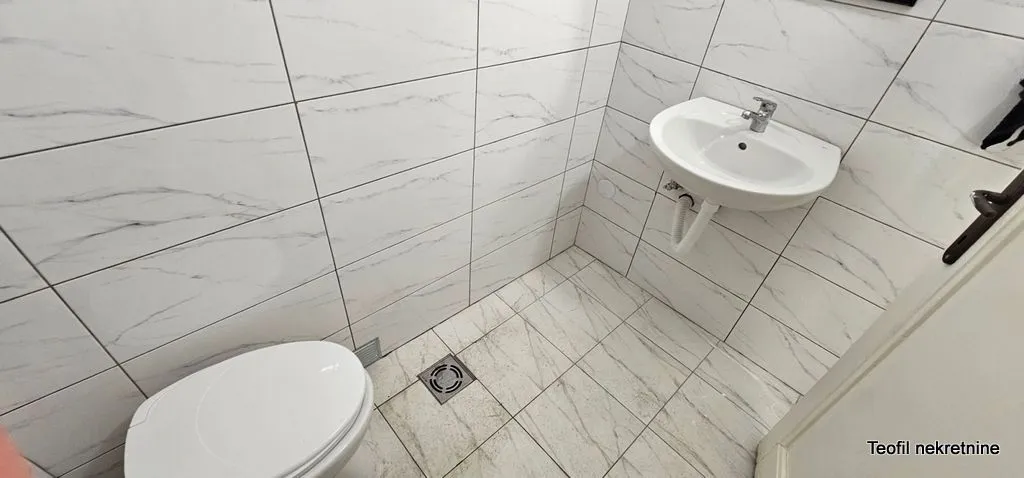 Sale, three bedroom apartment, 60m², Vračar, Šid