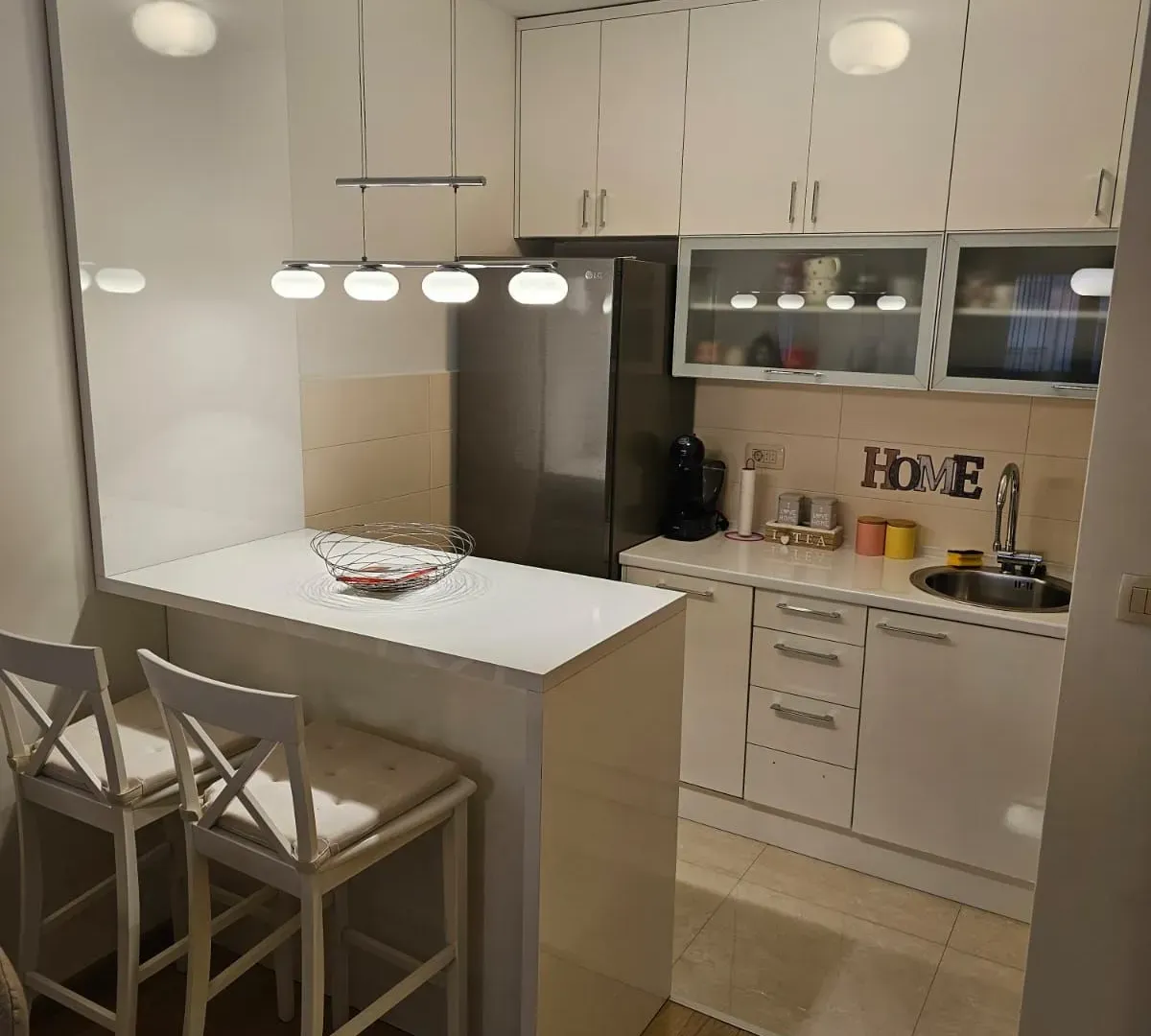 Izdavanje, jednosoban stan, 46m², City Kvart, Podgorica