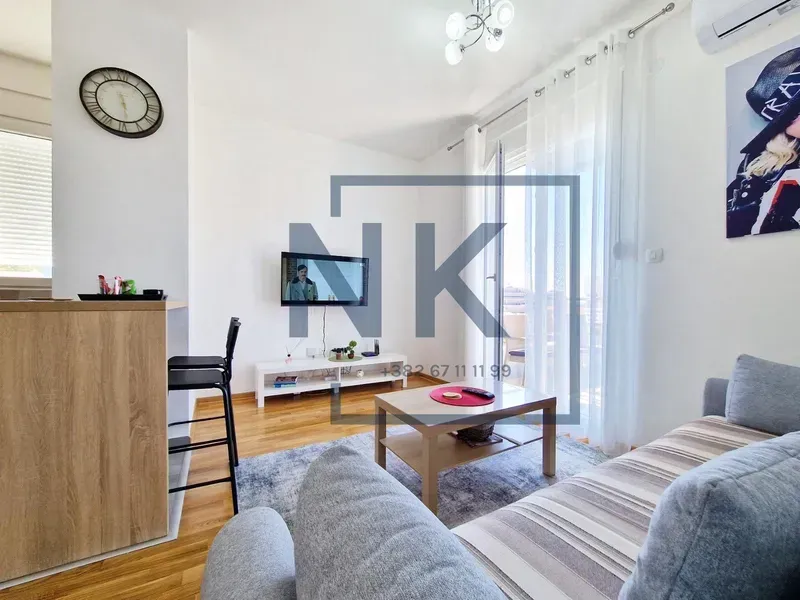 Rent, one bedroom apartment, 47m², Bečići, Budva