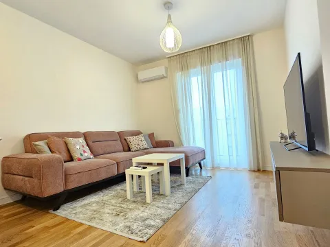 Rent, one bedroom apartment, 40m², Pobrežje, Podgorica - image 4