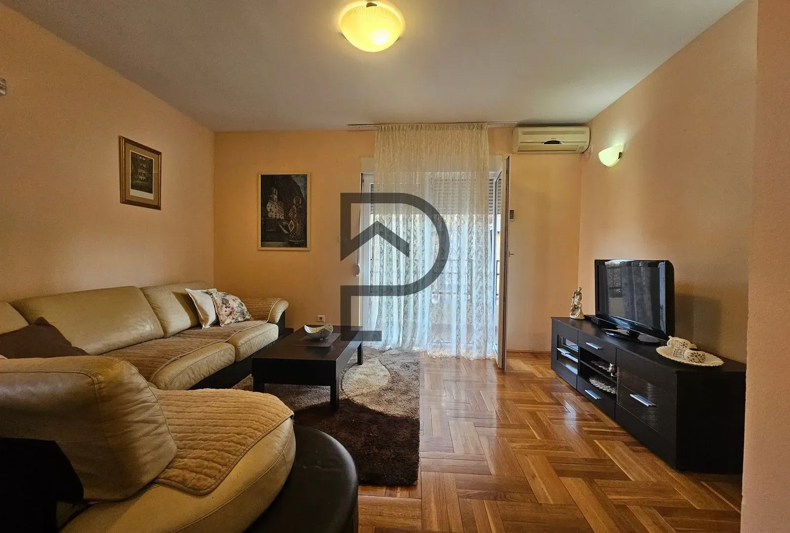 Izdavanje, jednosoban stan, 68m², Zagorič, Podgorica