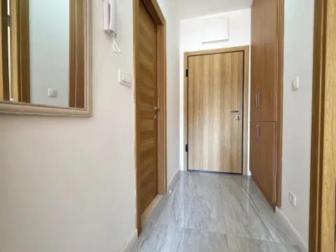 Izdavanje, stan, 48m², New City, Podgorica - image 7